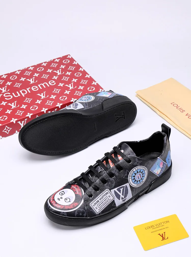 Factory price: 360💰【LV】Animal series limited edition low-top sports shoes for men, L classic print, new autumn and winter style, original replica, 1:1 Counter quality, the fabric is Italian 🇮🇹 imported cowhide ➕🇮🇹 pure sheepskin lining ➕ original outsole, 🔍🔍 high quality, you can go in and out of the counter at will, welcome to compare, the outsole line will never be unglued, all sellers are welcome to sell in the picture above, can be shipped in one piece, code number: 38-44 (45 codes can be customized)